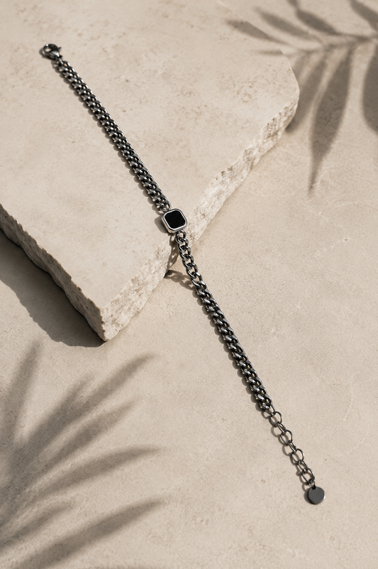 Averis Onyx Bracelet