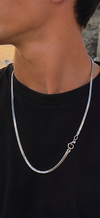 Averis Noble Necklace
