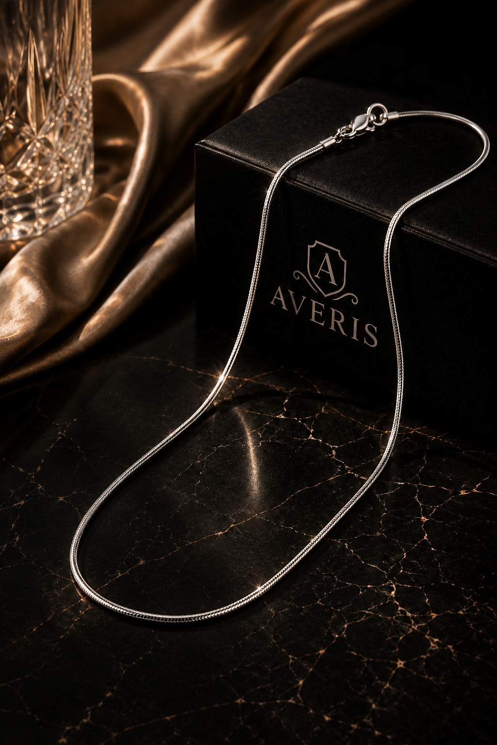 Averis Edge Necklace